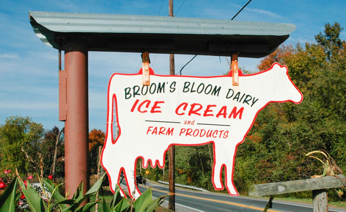 I SCREAM, YOU SCREAM, WE ALL SCREAM FOR BROOMS BLOOM ICE CREAM Vivian Delgado CCBC Student